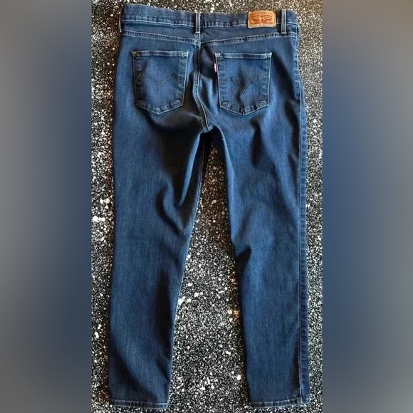 Levi’s Slimming Skinny Jeans Sz 32 - Picture 1 of 5